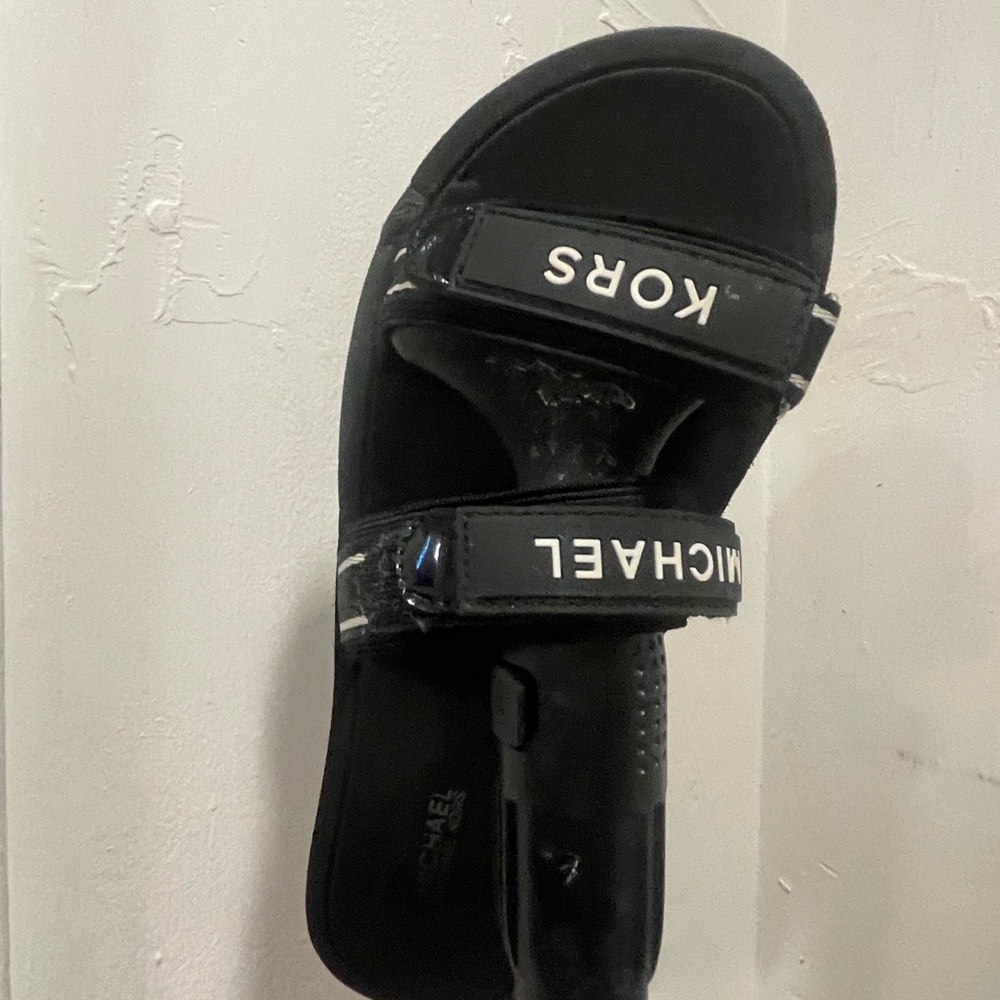 Michael Kors sandals - Picture 2 of 5
